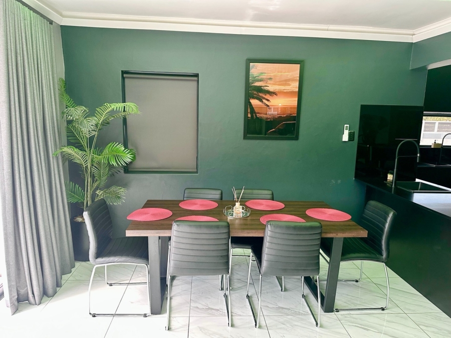 To Let 4 Bedroom Property for Rent in Table View Western Cape